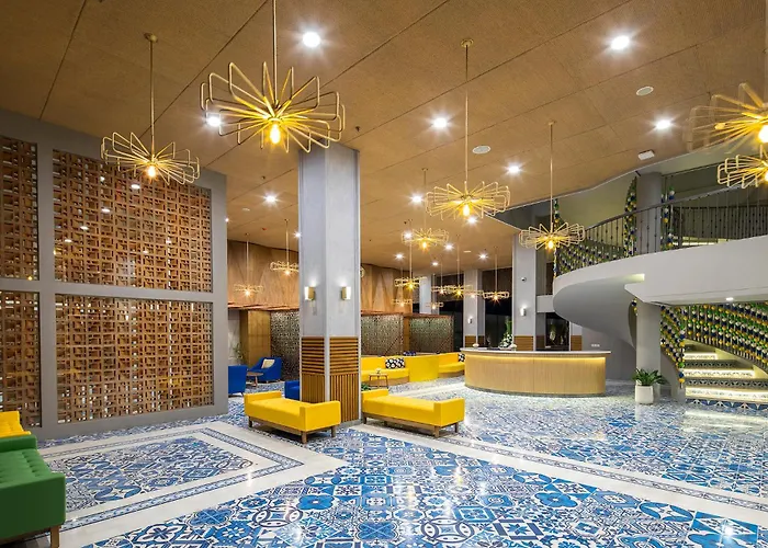Eastin Ashta Hotel 4*
