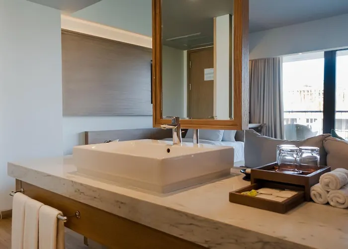 Eastin Ashta 4*