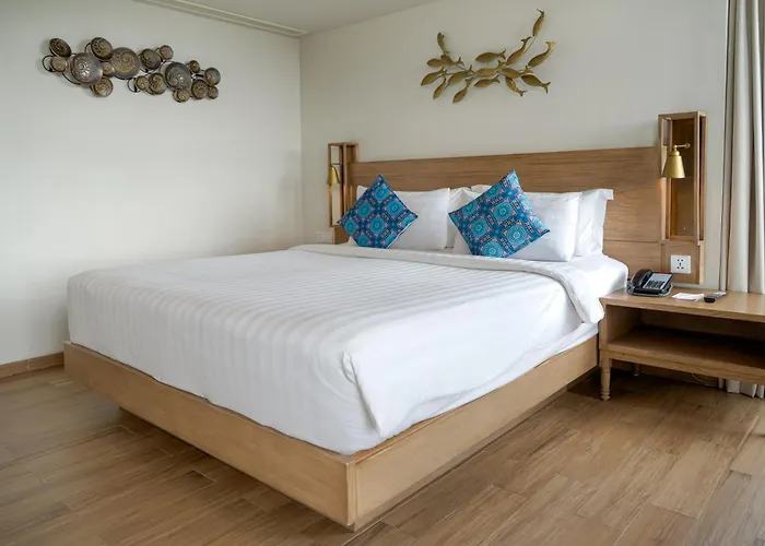 Eastin Ashta Hotel 4*